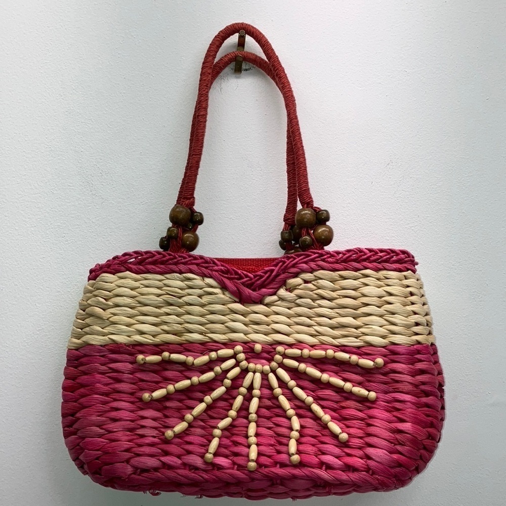 Y2K beaded wicker pink bag with zipper closure preowned